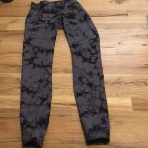 Lulumon leggings size 4